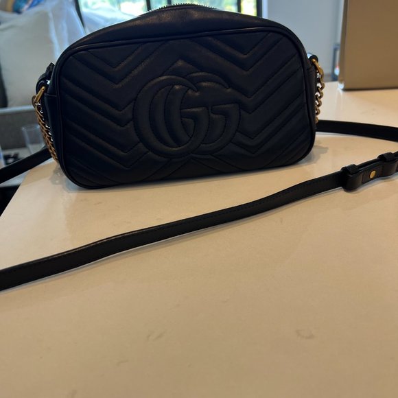 Gucci Marmont Bag - Picture 2 of 2